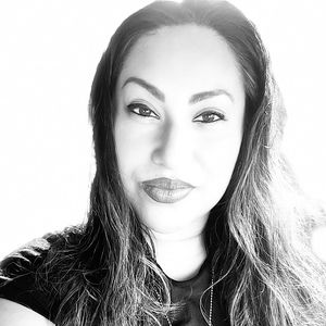 Meet your Posher, Mayela